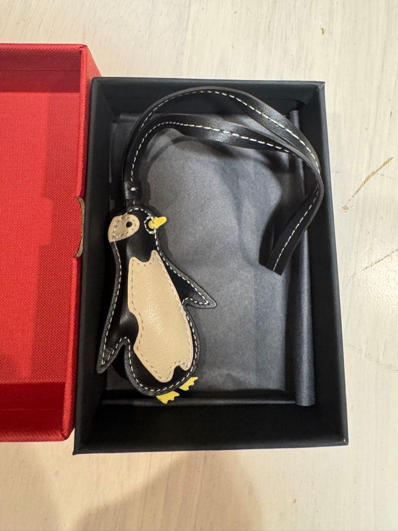 ボナベンチュラ　BONAVENTURA ペンギン型レザーチャーム 箱入り