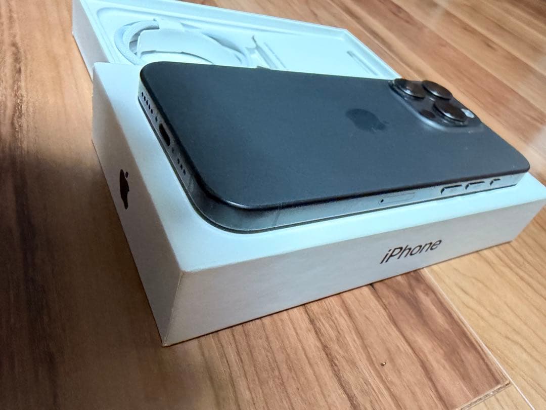 スマートフォン本体 Apple iPhone 15 Pro 128GB Titanium Black
