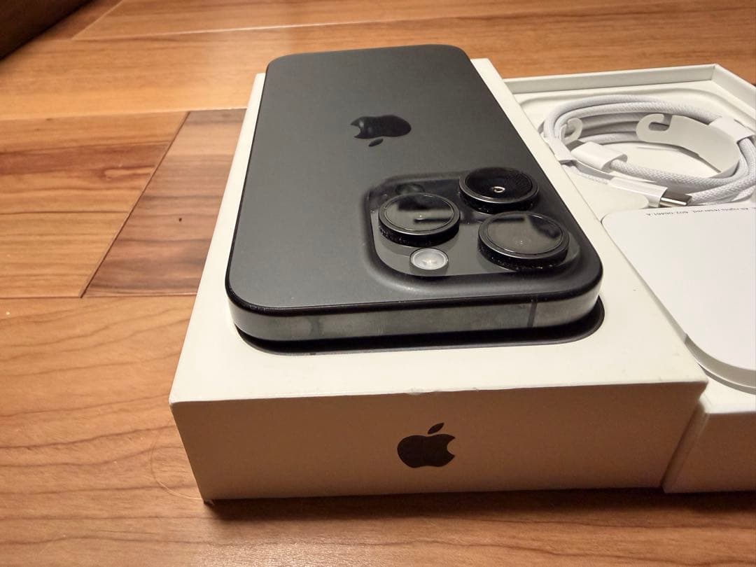 スマートフォン本体 Apple iPhone 15 Pro 128GB Titanium Black