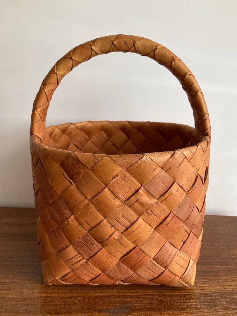 Galina ガリーナ さんの白樺かご（ラウンド）フィンランド　バスケット