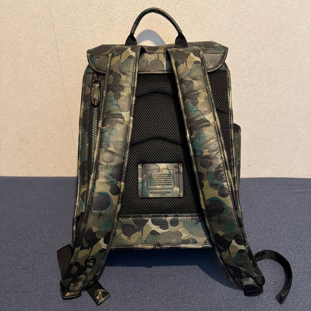 【美品】 Coach 迷彩柄リュック