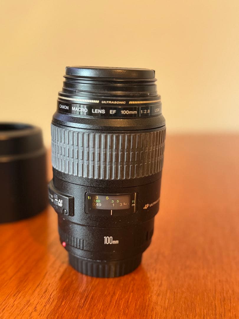 Canon EF 100mm f/2.8 マクロレンズ