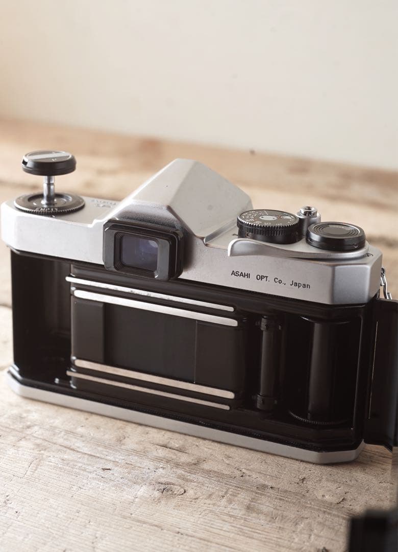 【良品】一眼レフの名機！ペンタックスSP タクマー55mm/f1.8