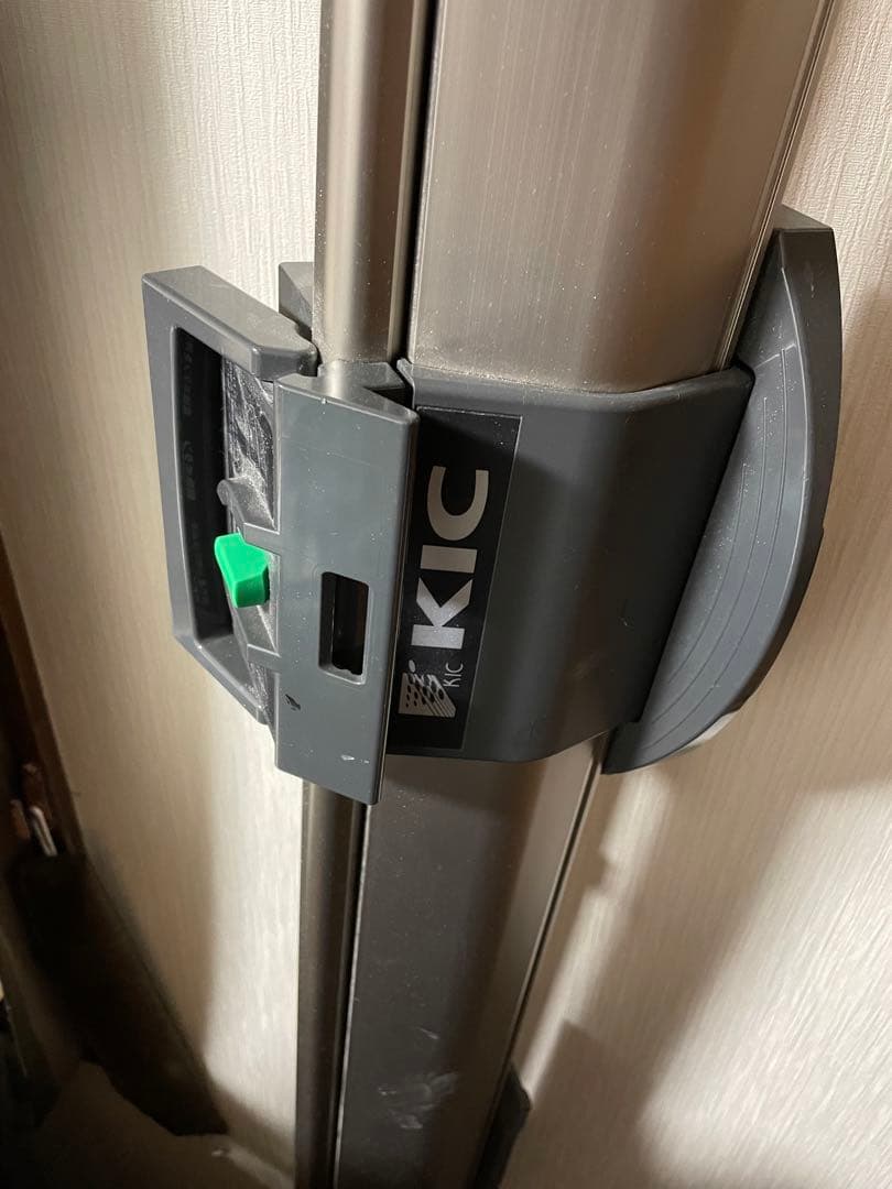 KIC プロジェクタースクリーン KPR100V