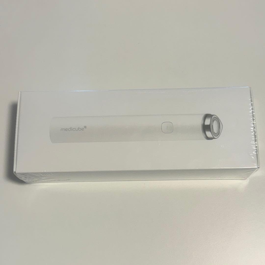 medicube AGE-Rブースタープロ ミニ ホワイト