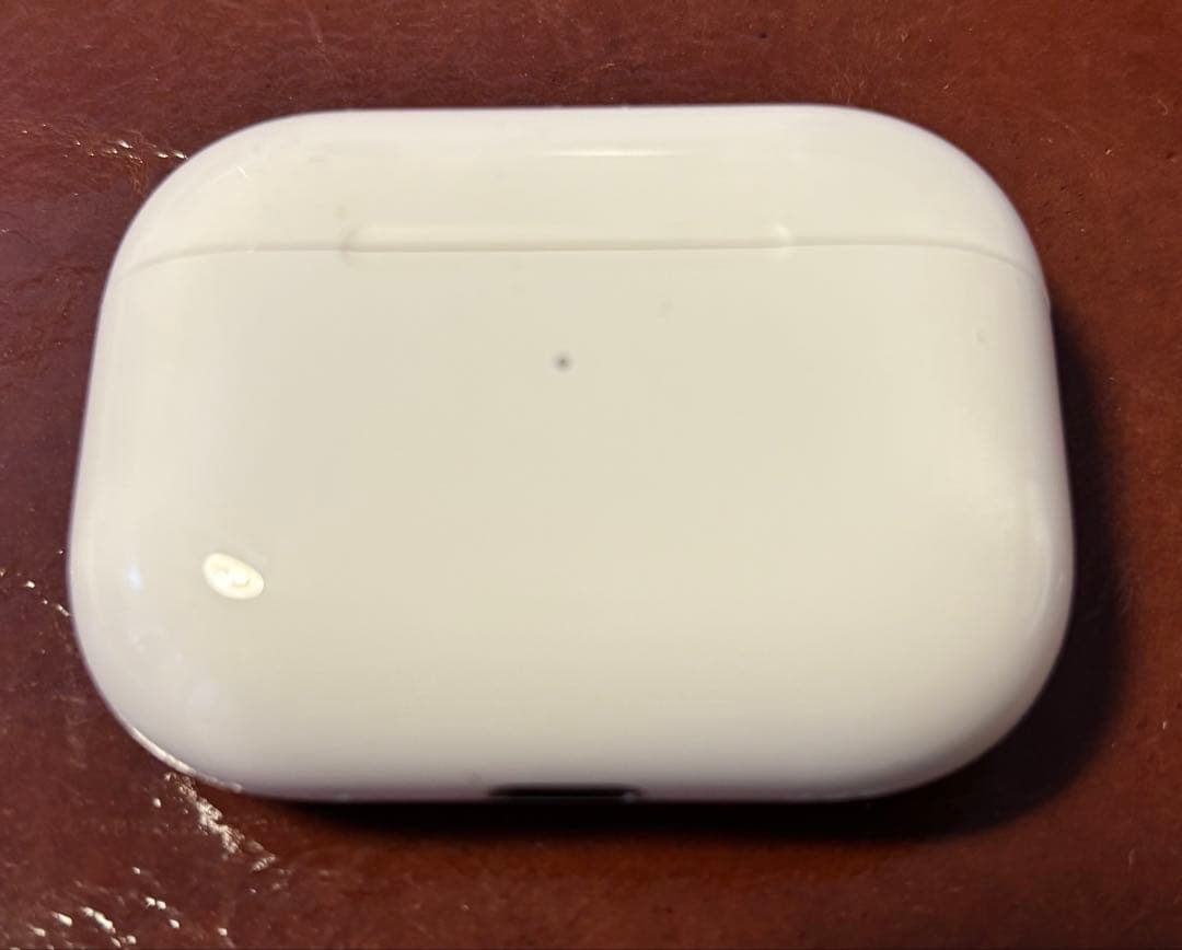 AirPods Pro 2 第2世代 USB-C充電 esrケース付き