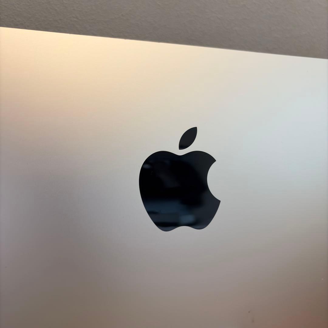 iMac Retina 4K, 21.5インチ 2017 / Core i7