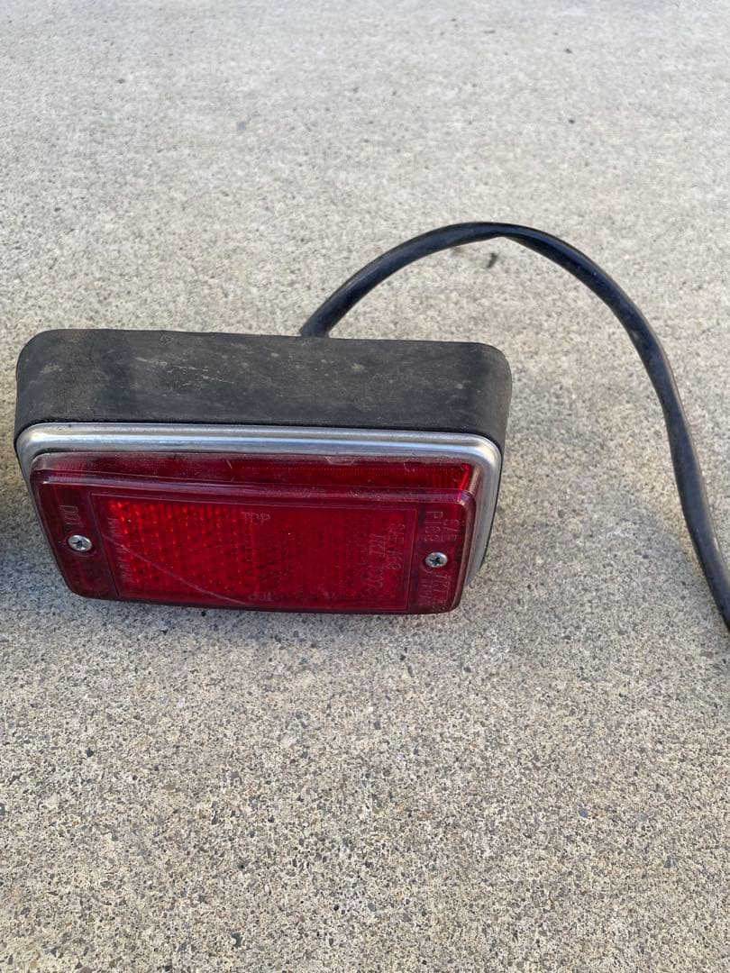 DATSUN 620 サイドマーカーランプ リア 左右 北米日産純正