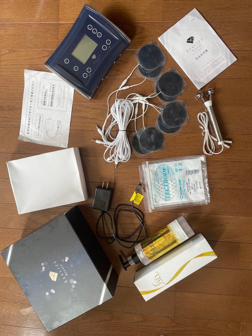 REALIZE スリムビューティー EMS機器