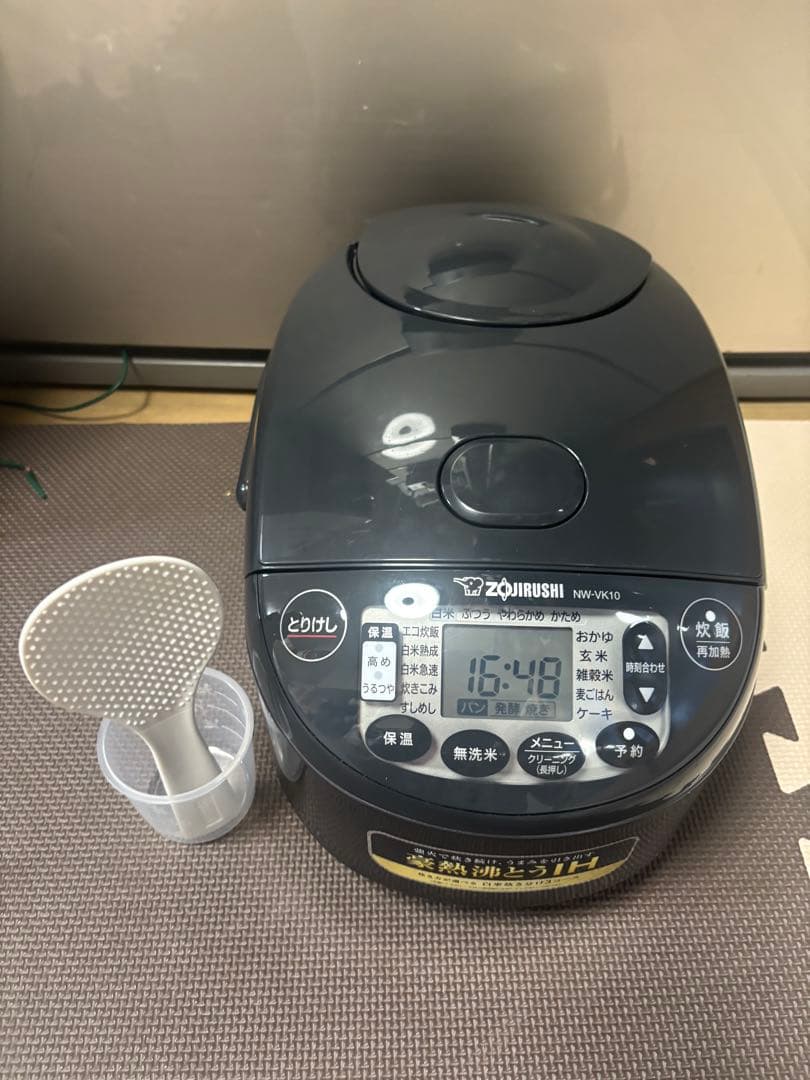 象印マホービン 炊飯器 5.5合 ホワイト NW-VK10-25年製