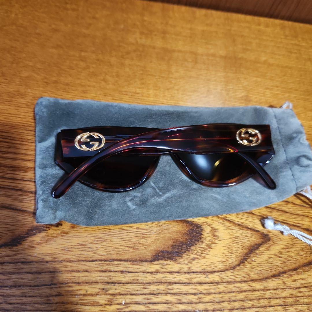 GUCCI　グッチ　正規品　サングラス　中古　レディース