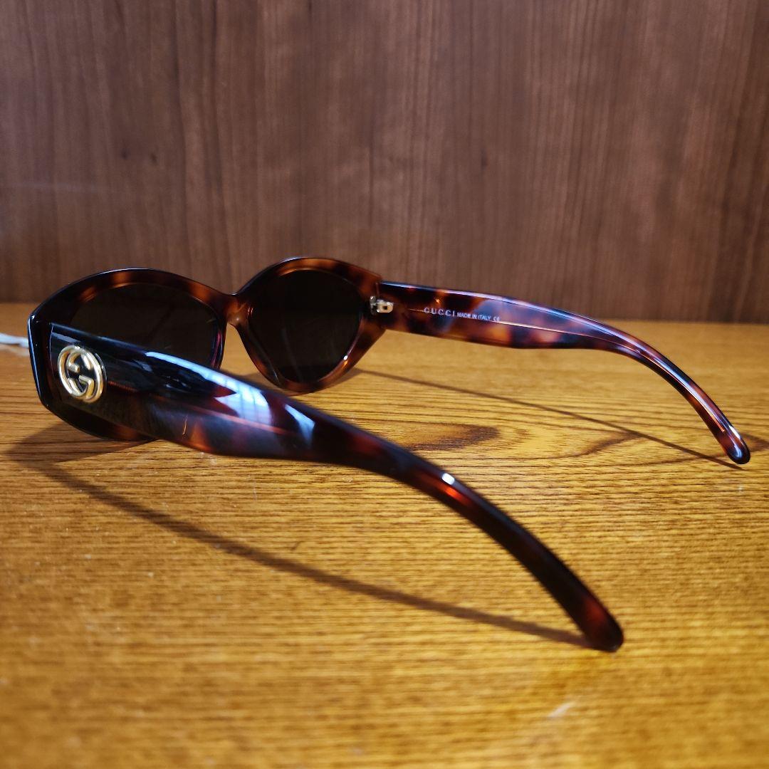 GUCCI　グッチ　正規品　サングラス　中古　レディース