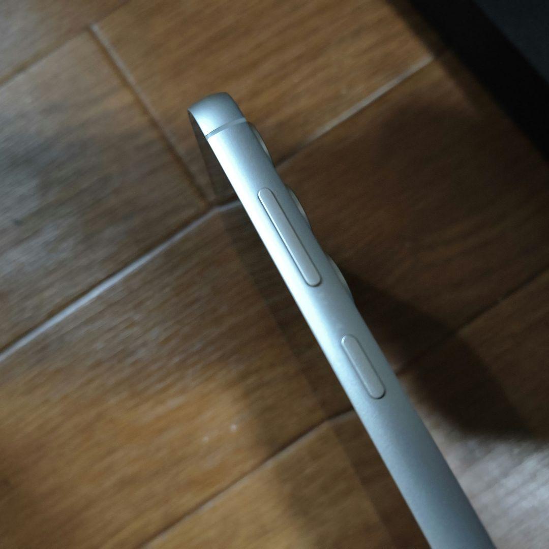 Samsung Galaxy S23 FE ホワイト