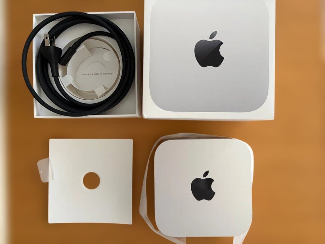 新品同様 Mac mini M4/16G/256GB アップル公式ストア購入品