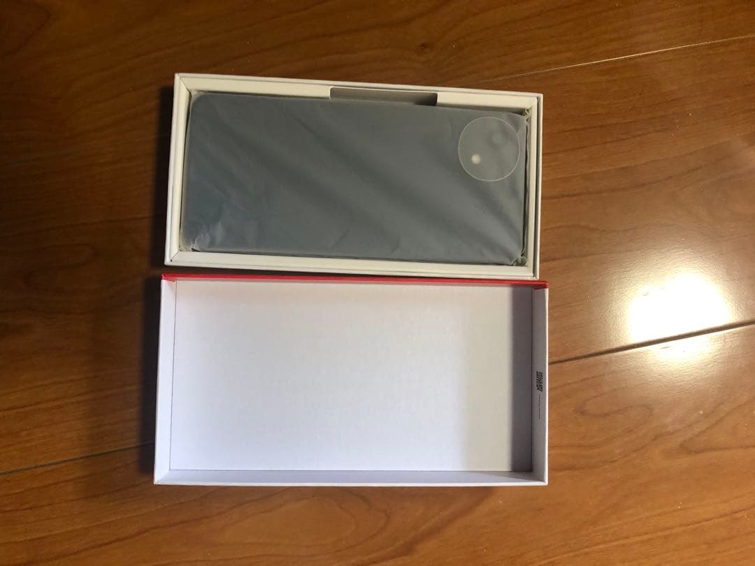 新品未使用　simフリー　AQUOS wish SH-52F スミ