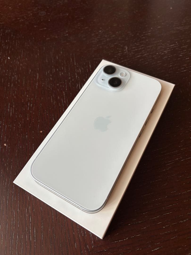 iPhone 15 128GB ブルー SIMフリー 本体 美品