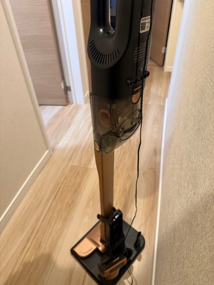 スティッククリーナー本体 ゴールド