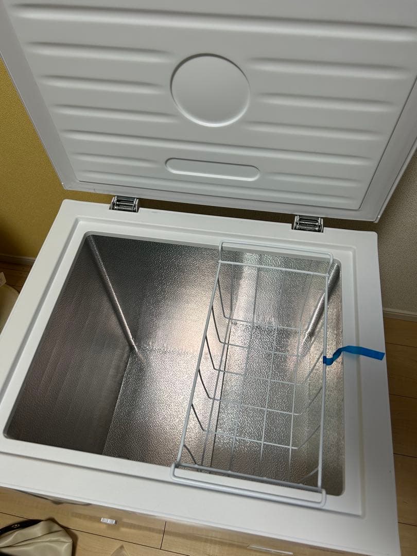 ★山善 電気冷凍庫 YF-C70 66L 小型 ホワイト 上開き 2025年製