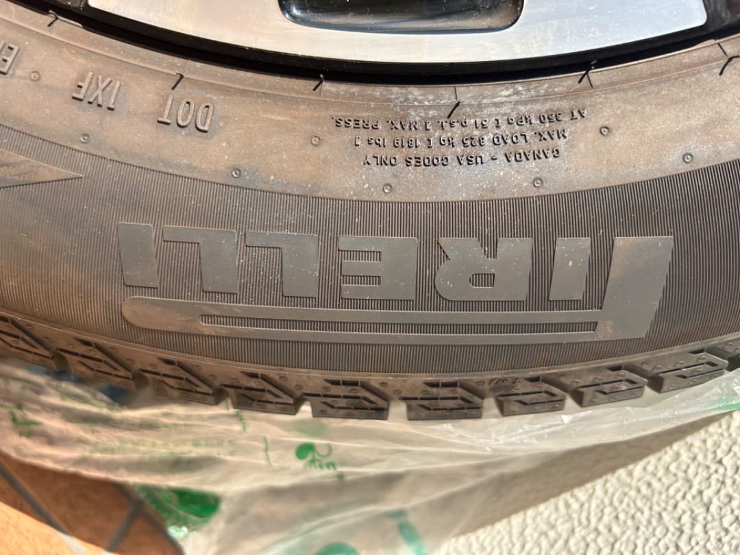 メルセデス・ベンツ　Ｗ206　Ｃクラス純正ホイール　スタッドレス