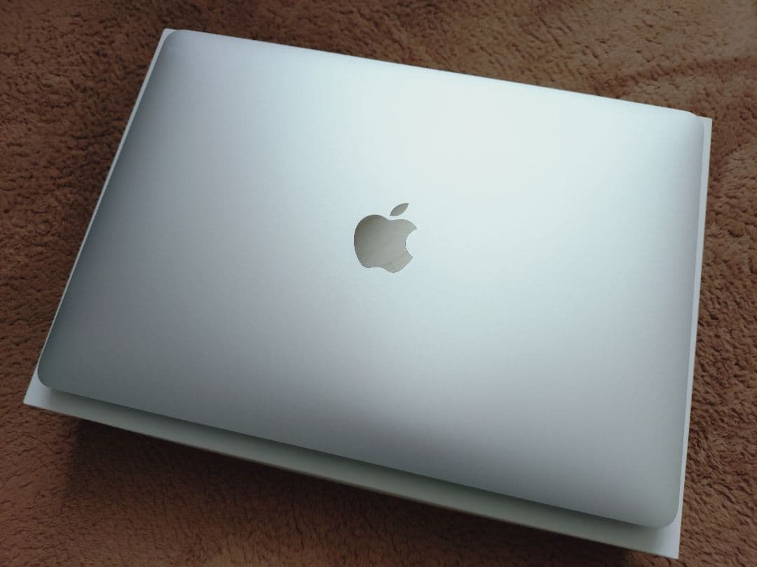 Apple MacBookair 13インチ シルバー