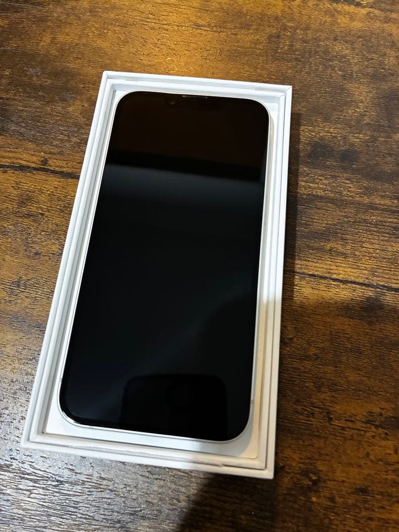 極美品 iPhone16e ホワイト 128GB 本体 SIMフリー