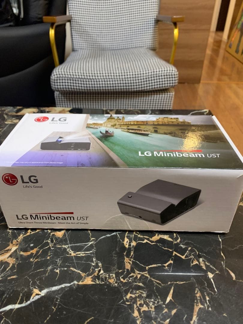 美品 LG プロジェクター PH450UG Wi-Fi/Bluetooth