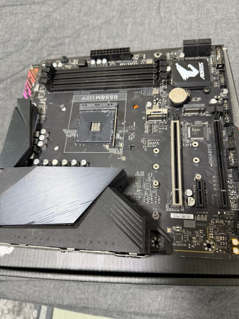 GIGABYTE B550M AORUS PRO-P マザーボード