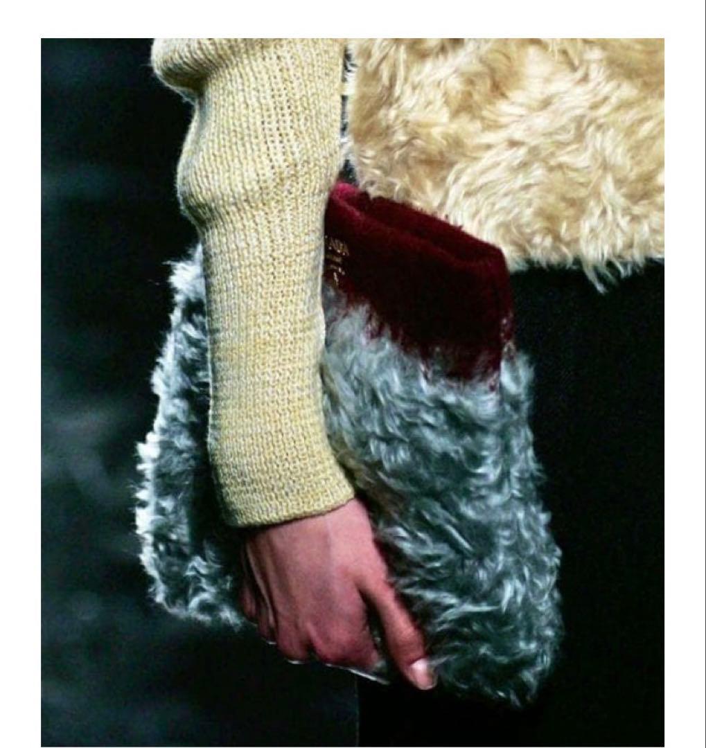 PRADA ファー クラッチバッグ グレー/ボルドー