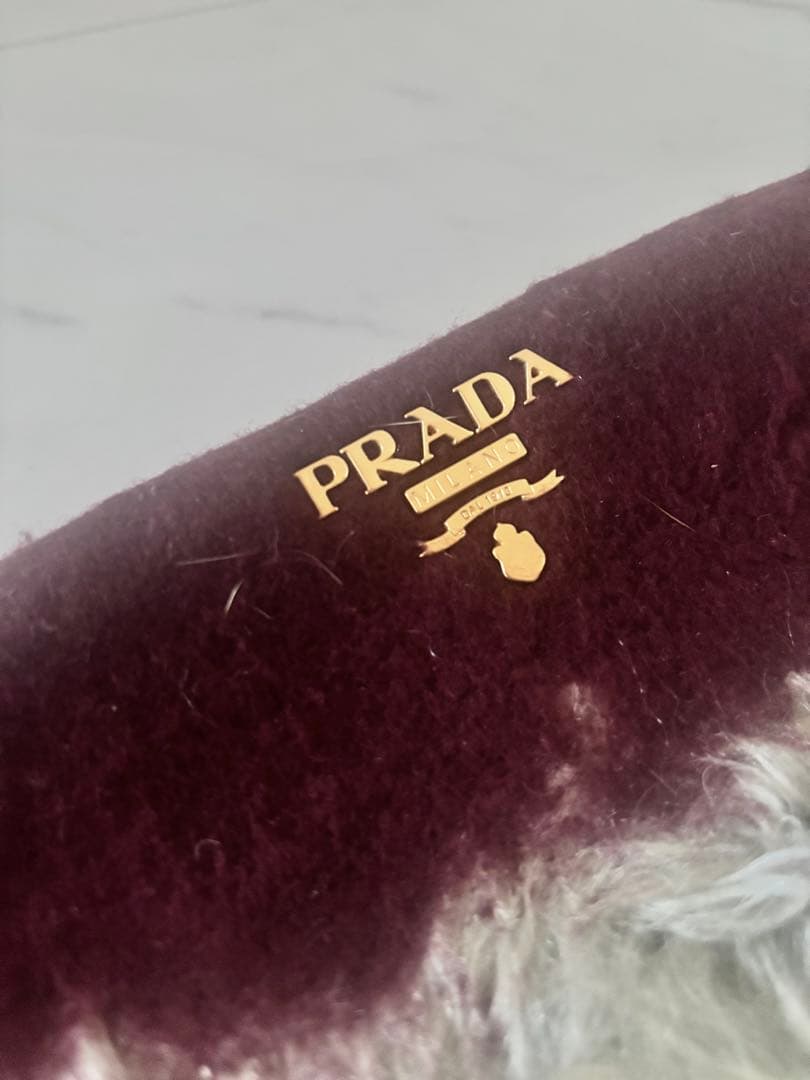 PRADA ファー クラッチバッグ グレー/ボルドー