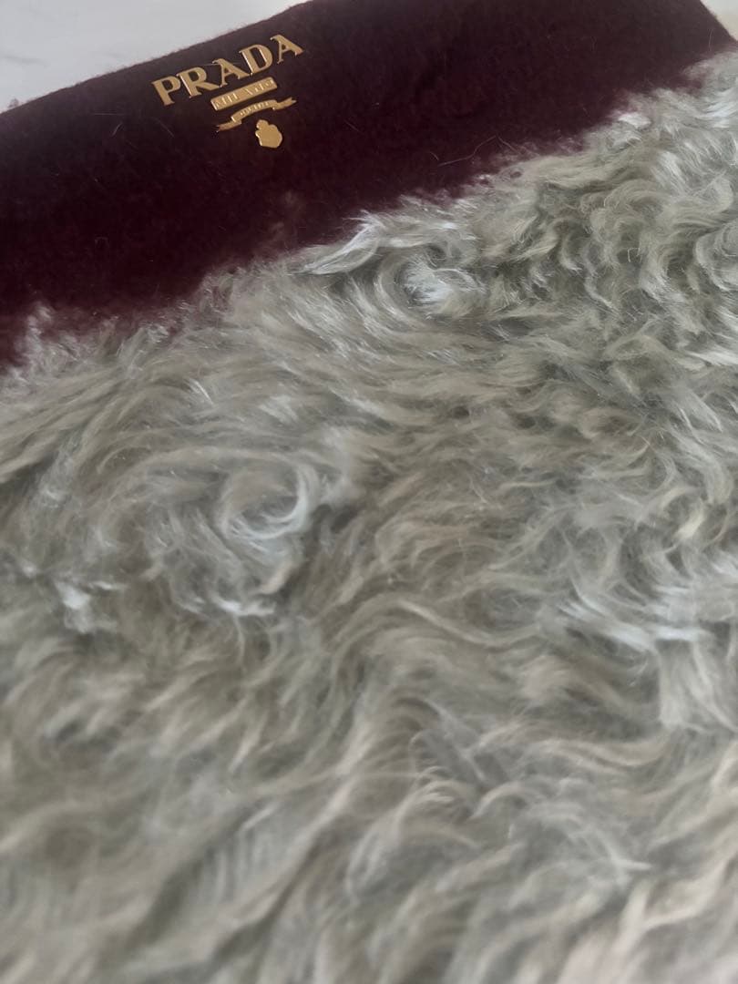 PRADA ファー クラッチバッグ グレー/ボルドー