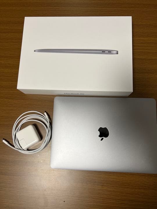 Apple MacBook Air13インチ　【美品】