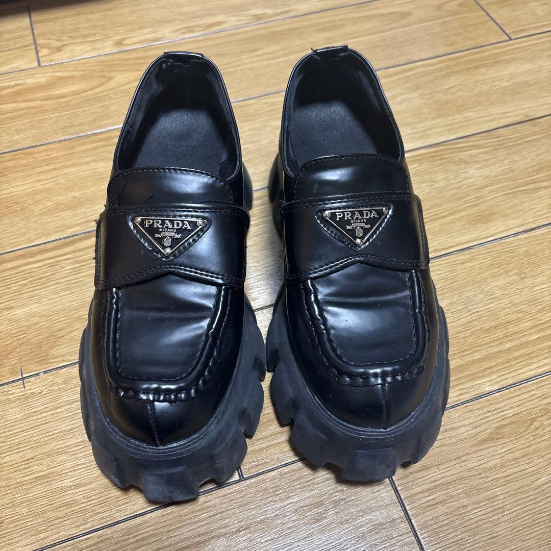 PRADA ローファー