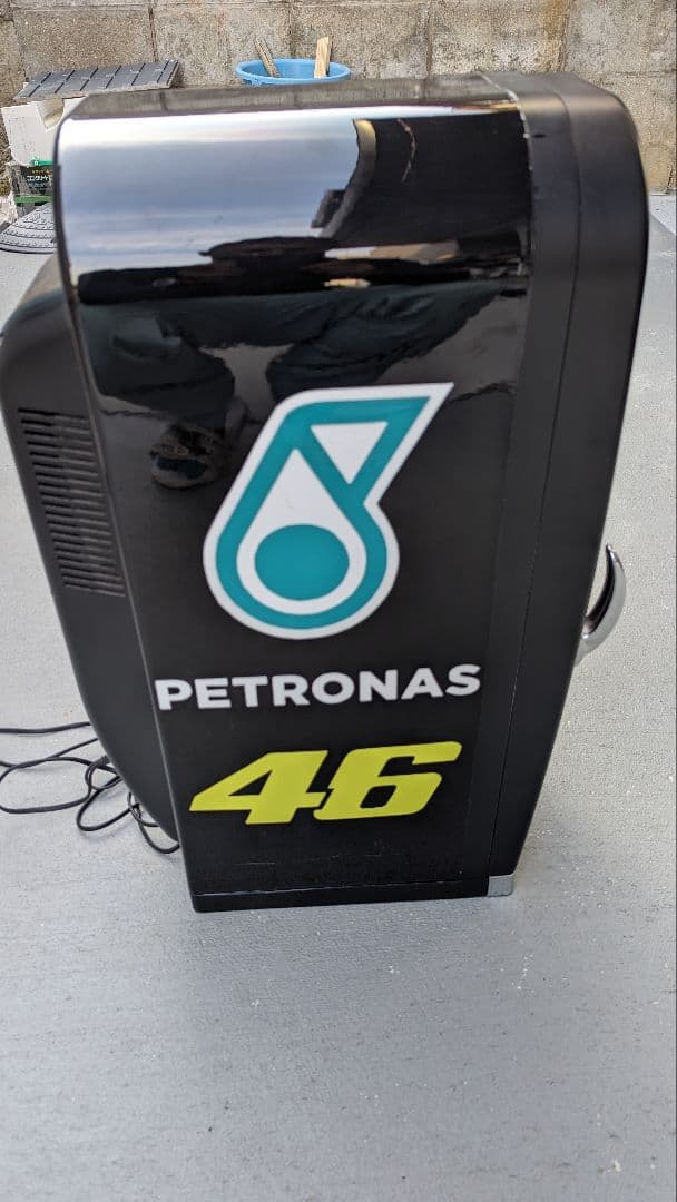 サンコー電子冷却保冷庫　8L　ペトロナス仕様