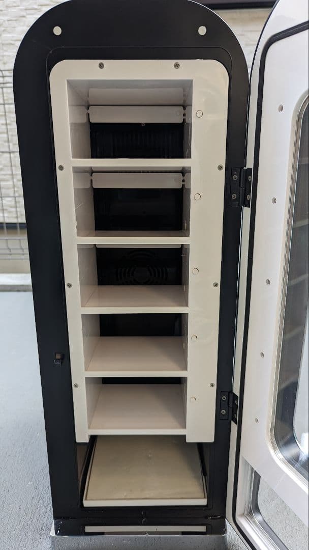 サンコー電子冷却保冷庫　8L　ペトロナス仕様