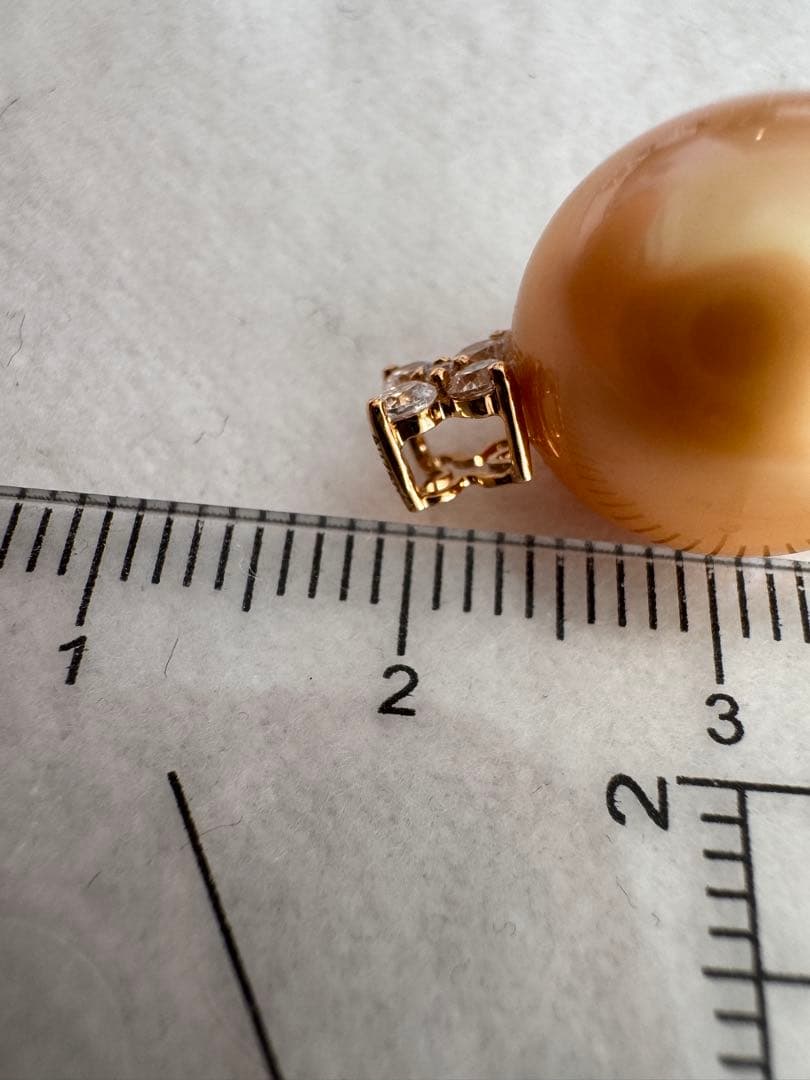 新品　18K ゴールド　天然南洋白蝶ゴールデンパールペンダント