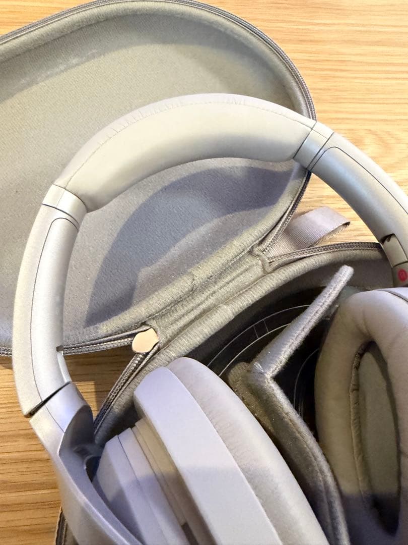 Sony ワイヤレスヘッドホン ノイズキャンセリング【WH-1000XM3】