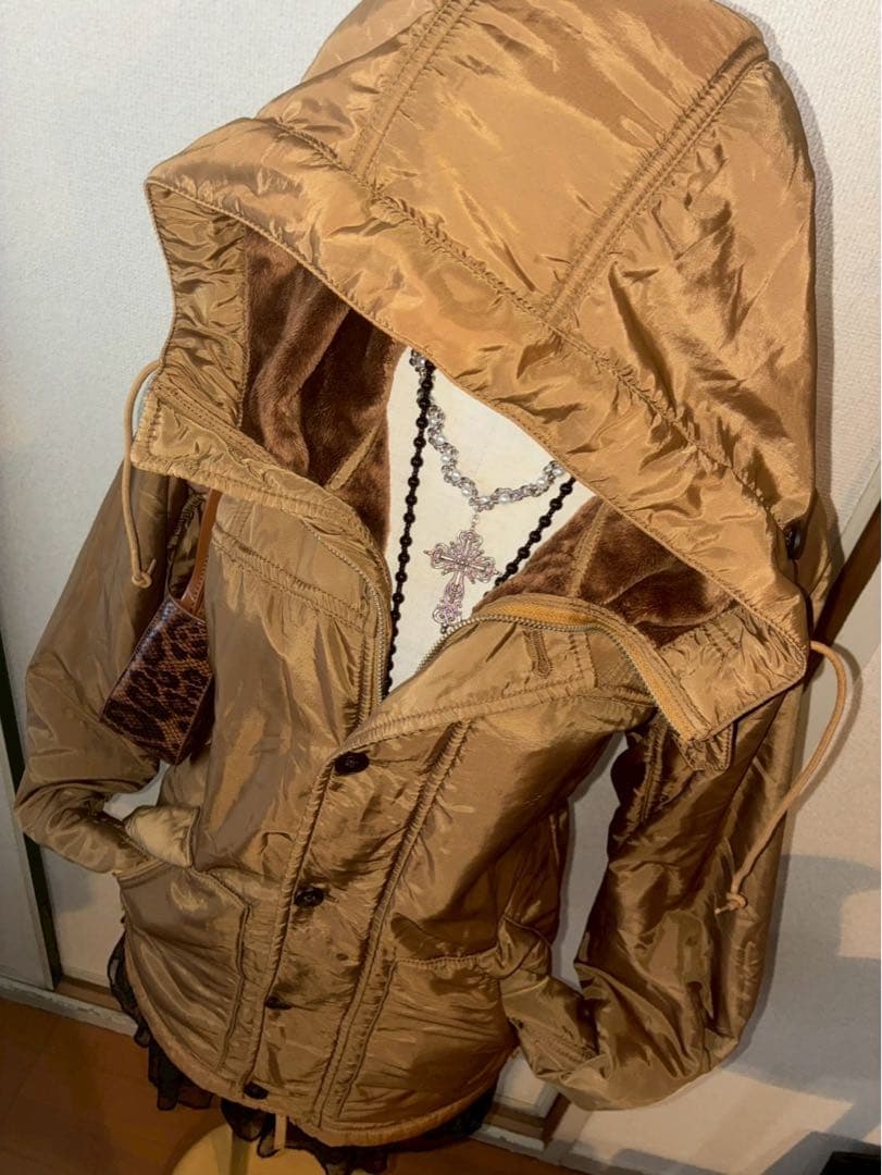 レアカラー　y2k平成ギャル00s光沢ボアシャーリングパーカー　ゴシック