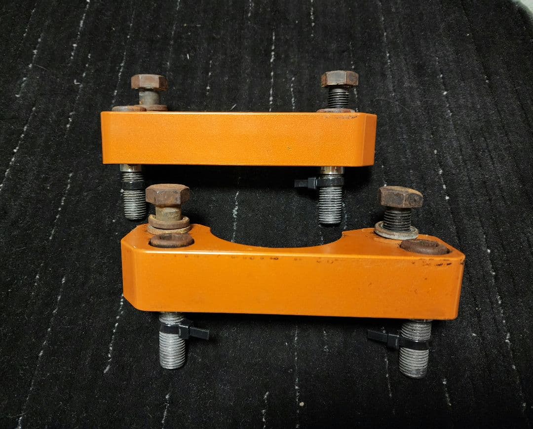 スキッドレーシング　キャンバーアダプター(21クラウン、マークX　GS等に)