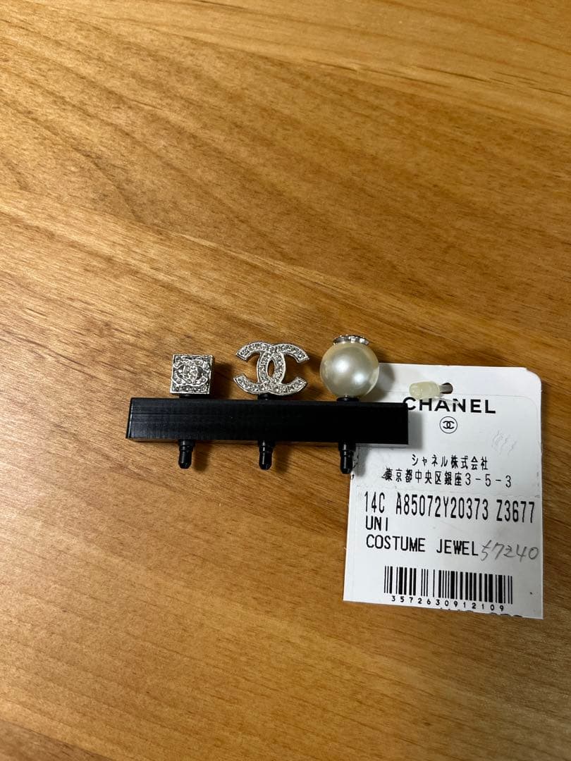 お値下げしました❣️新品未使用CHANEL イヤホンジャック　ココマーク