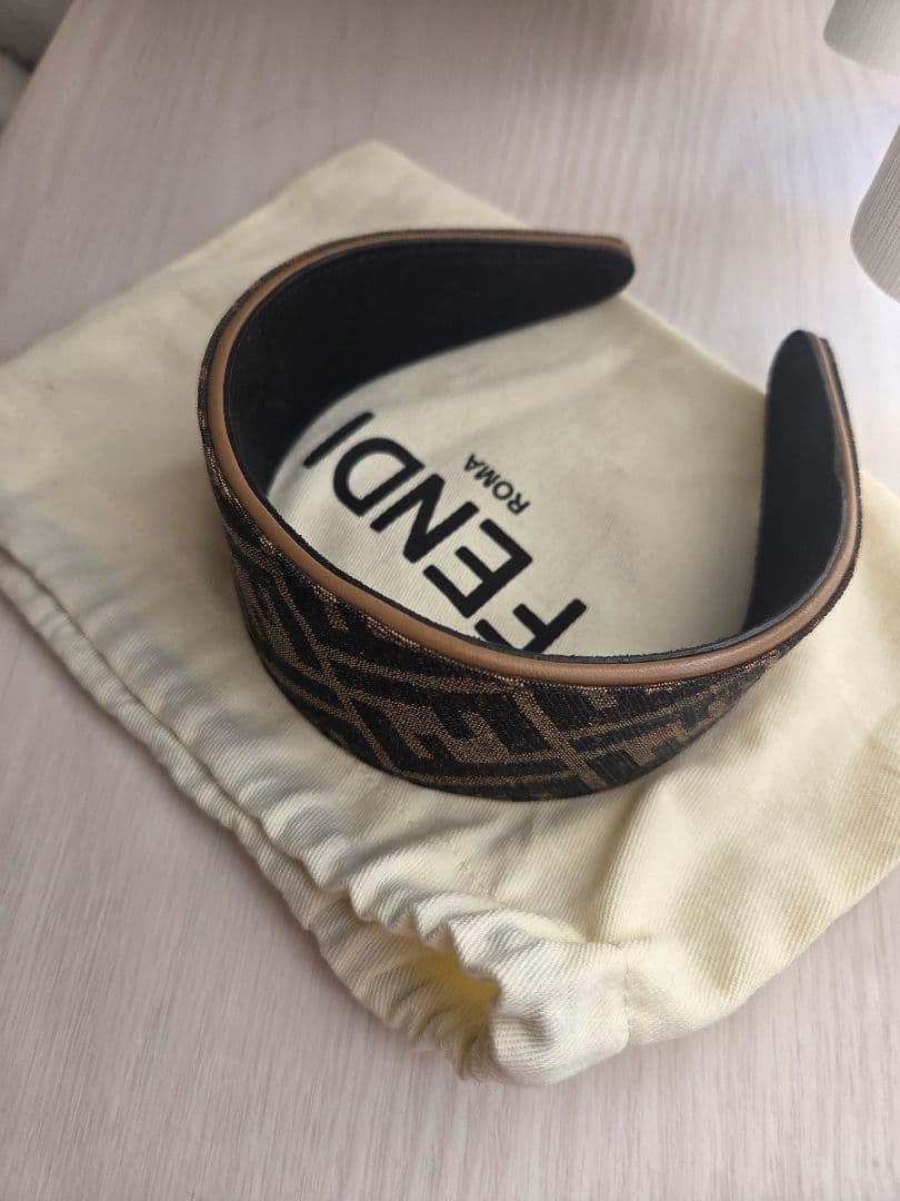 FENDI 太カチューシャ ヘアバンド