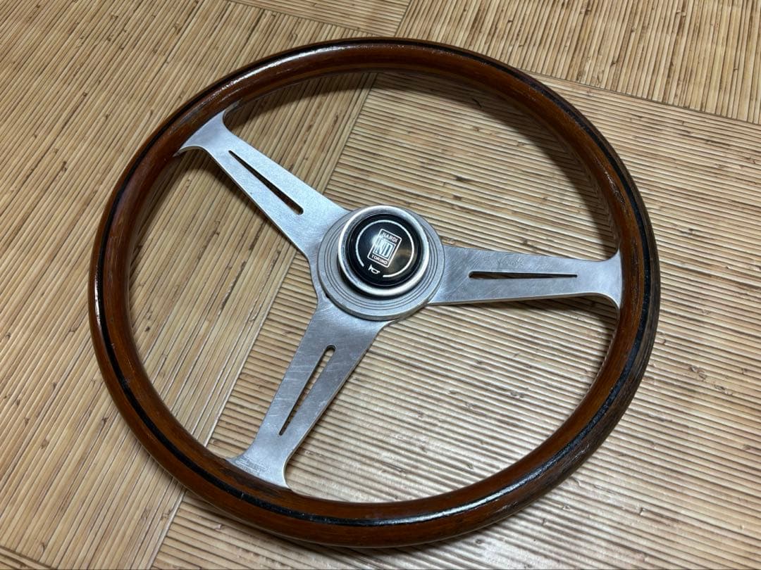つー本物ナルディー　クラシックウッドステアリング36.5パイ旧車ビンテー