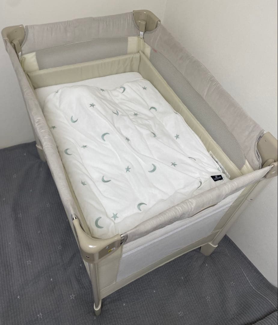 りょうこ⭐︎　極美品Apricaベビーベッド ココネルエアープラスAB