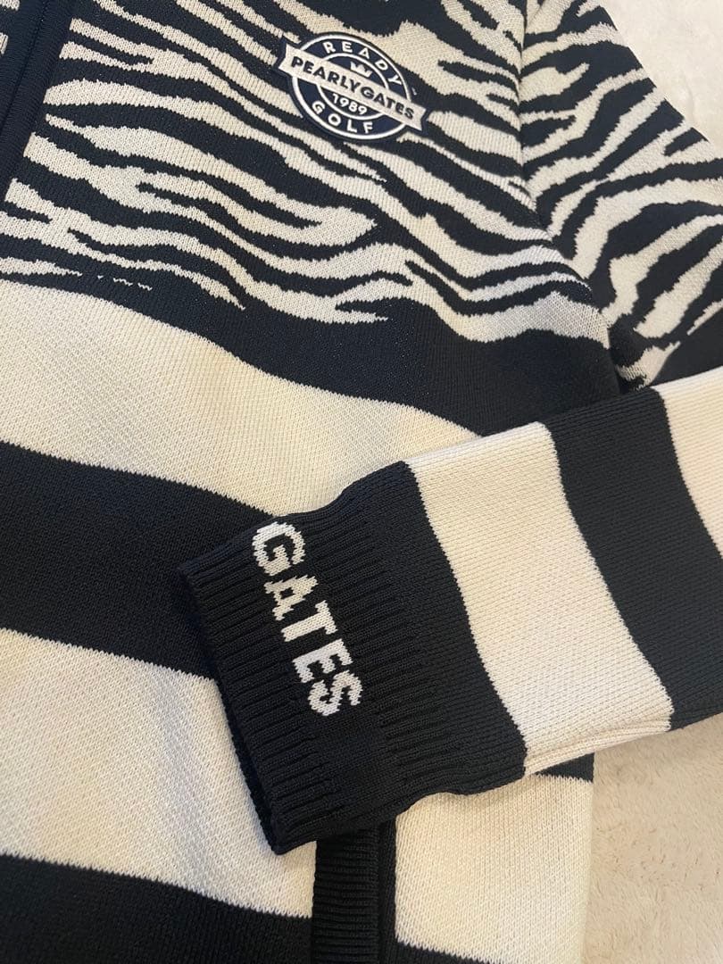 パーリーゲイツ　ゼブラ柄パーカー　サイズ2 未使用に近い美品　交渉可能