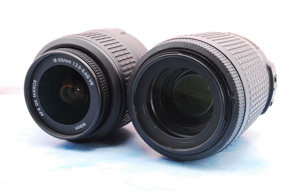 ニコン D5200☆一眼レフカメラ☆手ぶれ補正Wレンズ☆美品＆ショット数少！