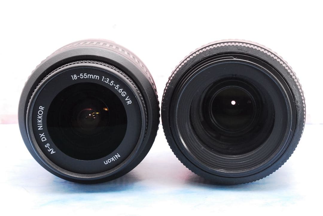 ニコン D5200☆一眼レフカメラ☆手ぶれ補正Wレンズ☆美品＆ショット数少！