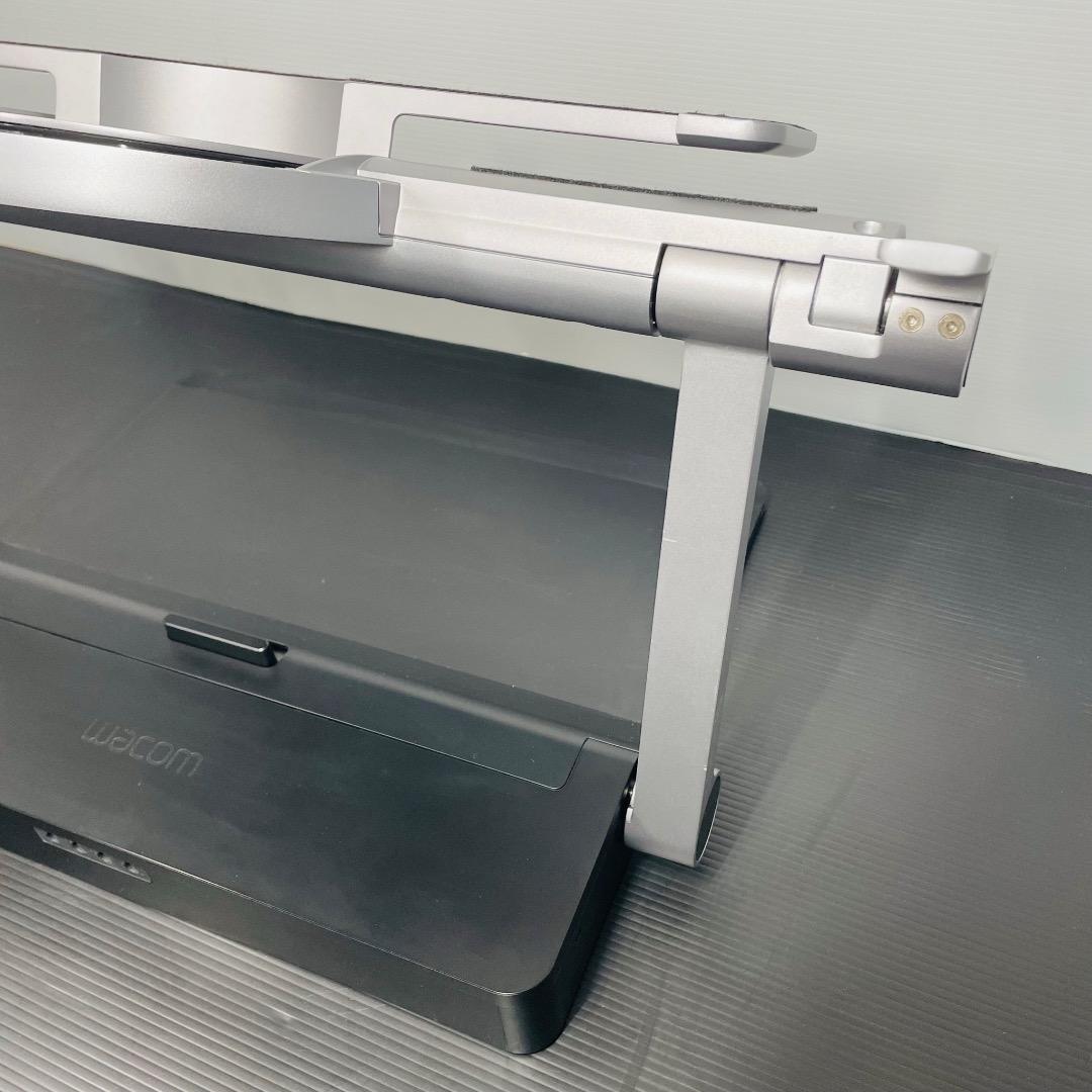 Wacom Ergo Stand（Cintiq Pro 24用）