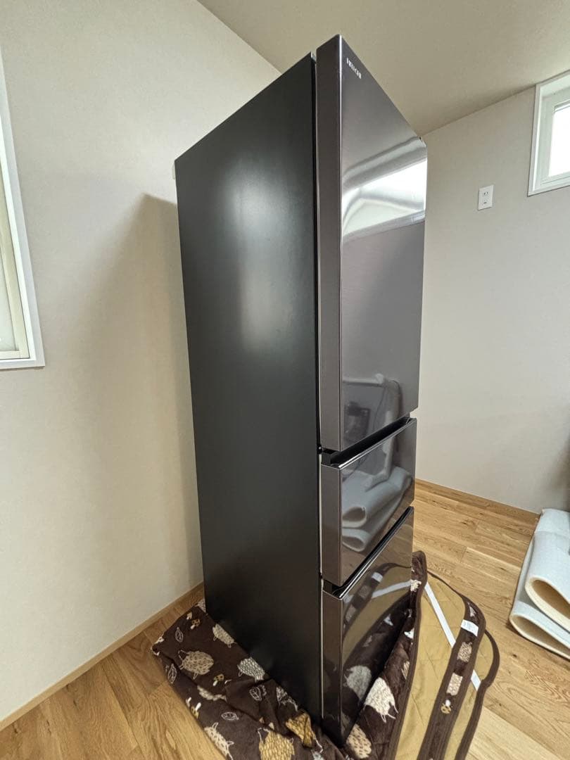 HITACHI R-V32NV 冷蔵庫 315L 黒