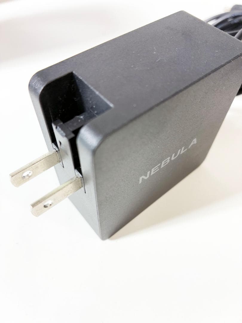 ★美品 中古★Anker ミニプロジェクター【NEBRA】FMBJ