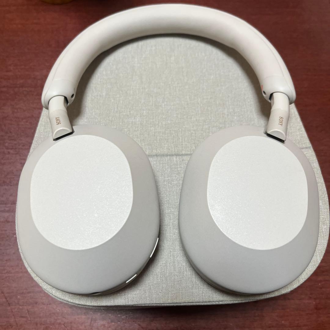 SONY WH-1000XM5 プラチナシルバー　ケース付き