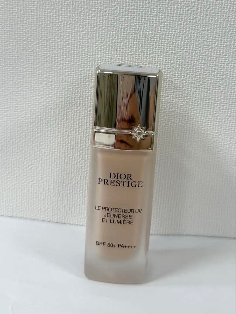 Dior プレステージ　ホワイト ル プロテクター UVルミエール BB 00